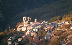 Au Pied du Château