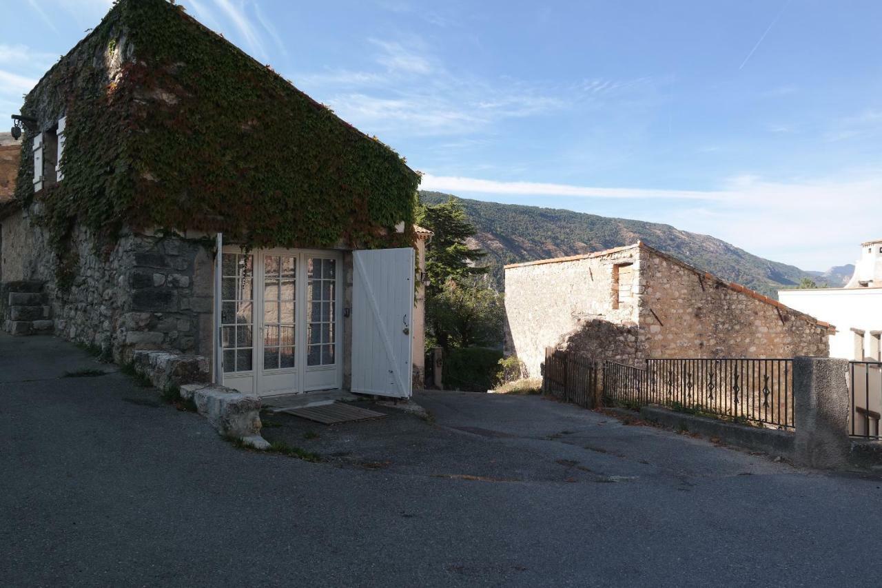 Au Pied du Château Gréolières-les-Neiges Extérieur photo
